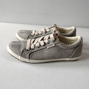 Taos Star Canvas Grey Sneakers 8 Comfort Travel Support Preppy